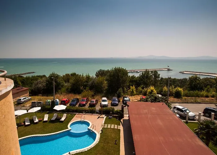 семеен хотел