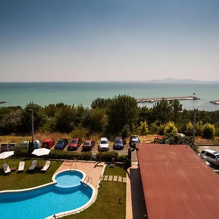 семеен хотел